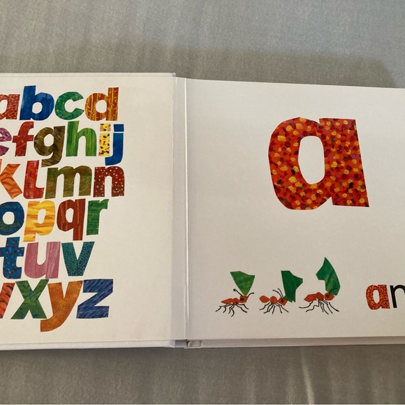 The Very Hungry Caterpillar Books/Set - Picture 8 of 9